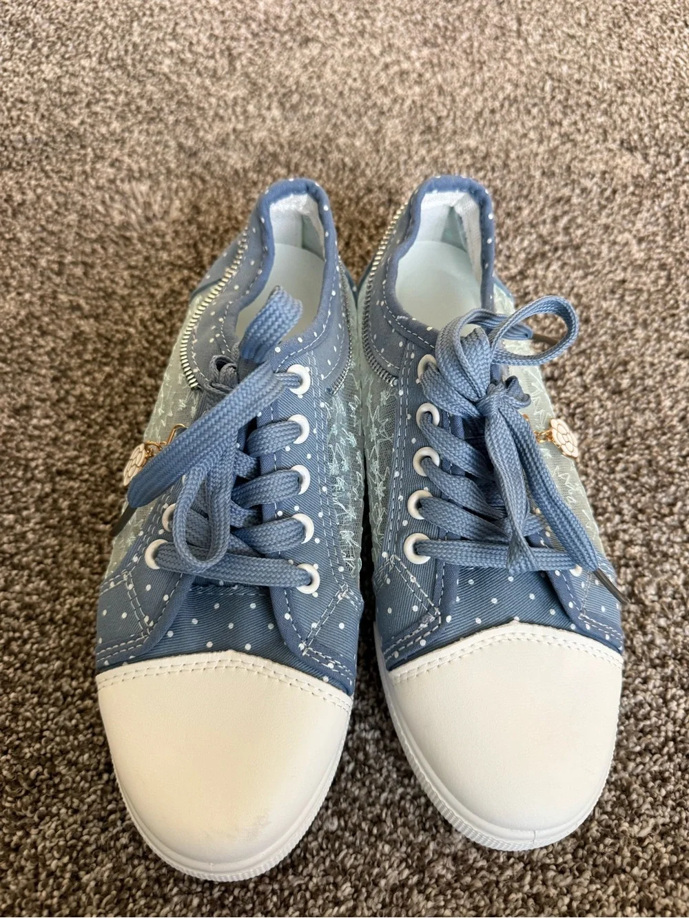 Women's Blue Lace-Accent Casual Sneakers